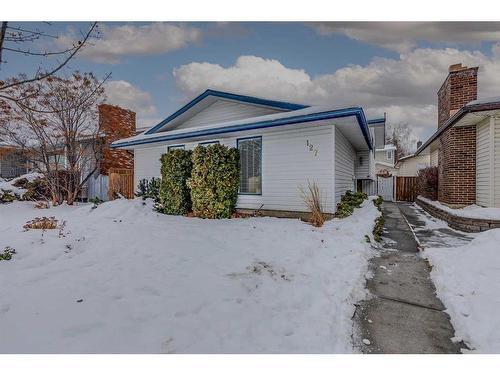 127 Bracewood Road Sw, Calgary, AB - Outdoor