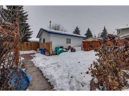 127 Bracewood Road Sw, Calgary, AB - Outdoor