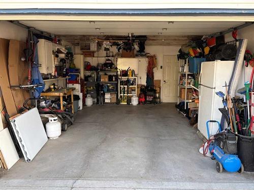 127 Bracewood Road Sw, Calgary, AB - Indoor Photo Showing Garage