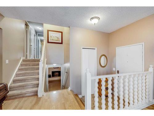 127 Bracewood Road Sw, Calgary, AB - Indoor Photo Showing Other Room