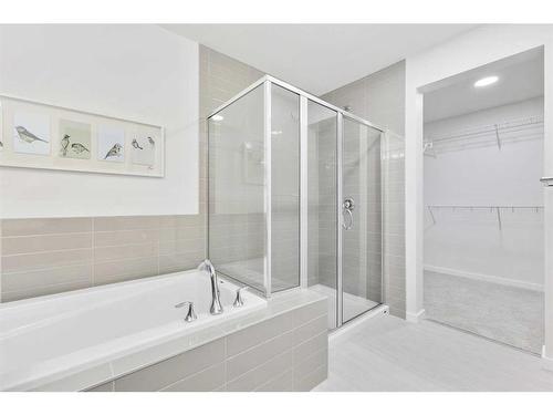 907 Langholm Drive Se, Airdrie, AB - Indoor Photo Showing Bathroom