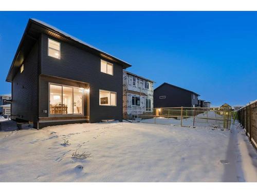 907 Langholm Drive Se, Airdrie, AB - Outdoor