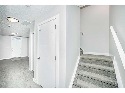 2403-95 Burma Star Road Sw, Calgary, AB - Indoor Photo Showing Other Room