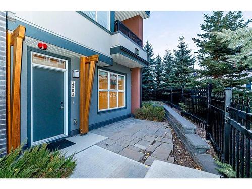 2403-95 Burma Star Road Sw, Calgary, AB - Outdoor