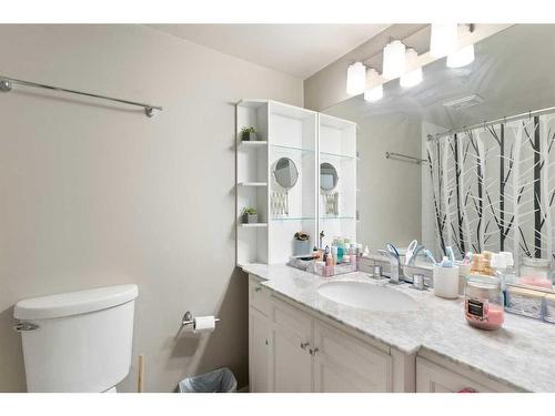 205-507 57 Avenue Sw, Calgary, AB - Indoor Photo Showing Bathroom