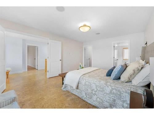 2035 37 Avenue Sw, Calgary, AB - Indoor Photo Showing Bedroom