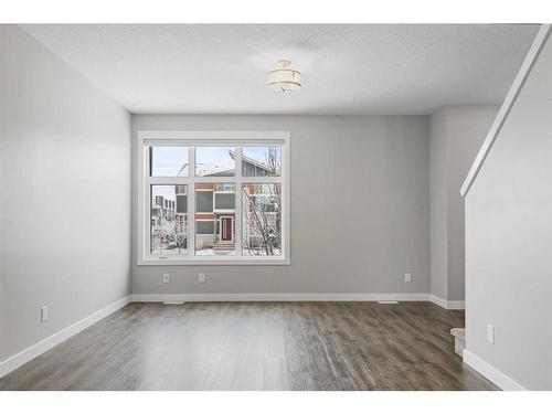 109 Skyview Parade Ne, Calgary, AB - Indoor Photo Showing Other Room