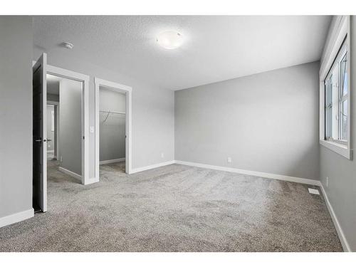 109 Skyview Parade Ne, Calgary, AB - Indoor Photo Showing Other Room