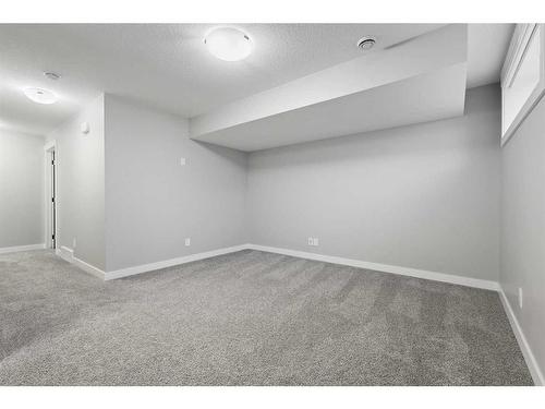 109 Skyview Parade Ne, Calgary, AB - Indoor Photo Showing Other Room