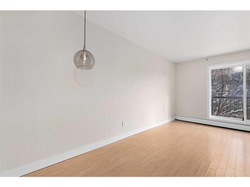 305-824 4 Avenue Nw, Calgary, AB - Indoor Photo Showing Other Room