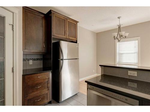 2-1617 27 Avenue Sw, Calgary, AB - Indoor Photo Showing Kitchen