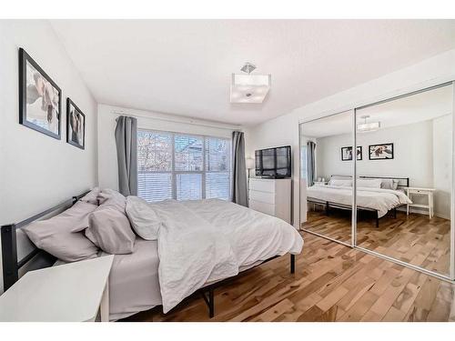 15 Prestwick Row Se, Calgary, AB - Indoor Photo Showing Bedroom