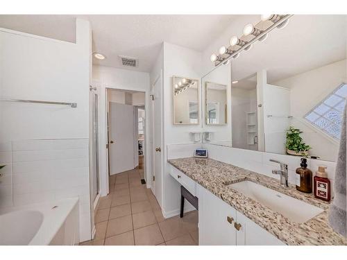 15 Prestwick Row Se, Calgary, AB - Indoor Photo Showing Bathroom