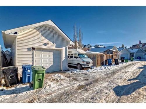 15 Prestwick Row Se, Calgary, AB - Outdoor