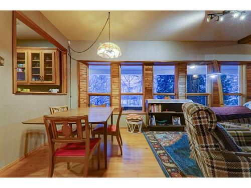 127 & 129-44101 Range Road 214, Rural Camrose County, AB - Indoor Photo Showing Dining Room