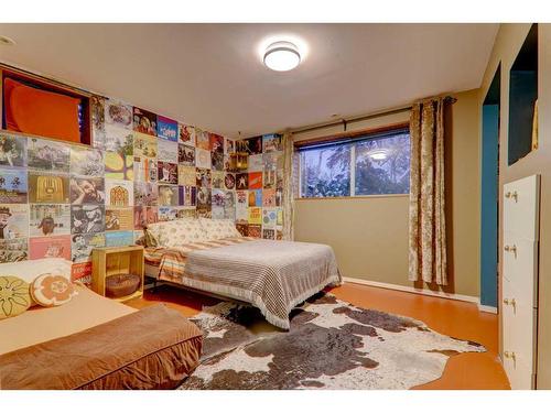 127 & 129-44101 Range Road 214, Rural Camrose County, AB - Indoor Photo Showing Bedroom