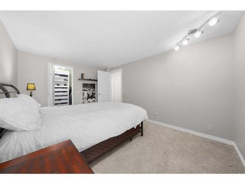 152-330 Canterbury Drive Sw, Calgary, AB - Indoor Photo Showing Bathroom