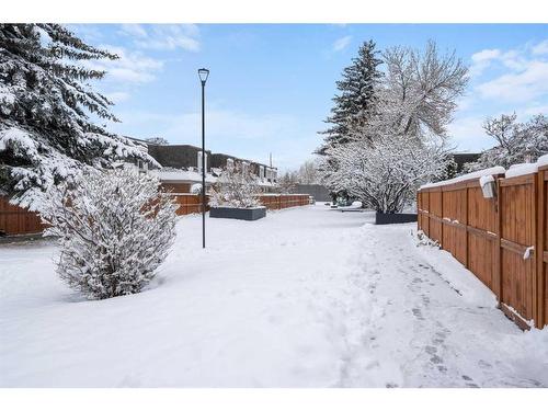 152-330 Canterbury Drive Sw, Calgary, AB - Outdoor