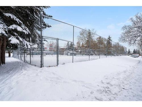 152-330 Canterbury Drive Sw, Calgary, AB - Outdoor