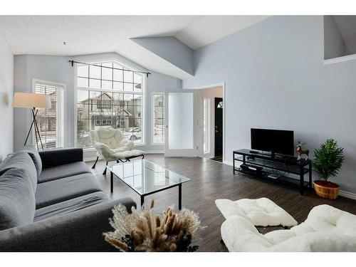 1158 Country Hills Circle Nw, Calgary, AB - Indoor Photo Showing Living Room