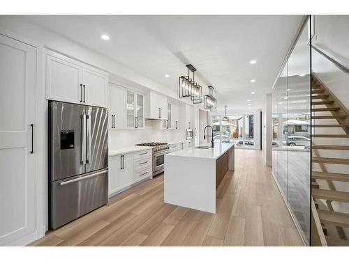 1930 27 Street Sw, Calgary, AB - Indoor Photo Showing Kitchen With Upgraded Kitchen