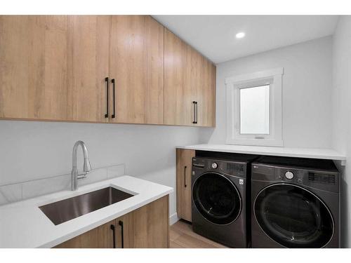 1930 27 Street Sw, Calgary, AB - Indoor Photo Showing Laundry Room