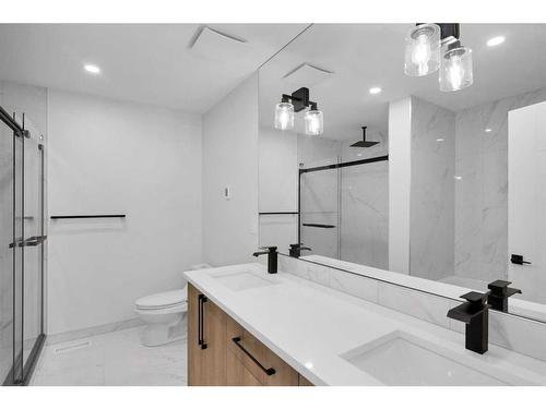 1930 27 Street Sw, Calgary, AB - Indoor Photo Showing Bathroom