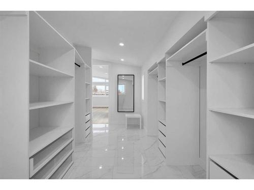 1930 27 Street Sw, Calgary, AB - Indoor With Storage