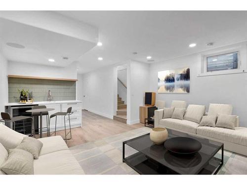 1930 27 Street Sw, Calgary, AB - Indoor Photo Showing Living Room