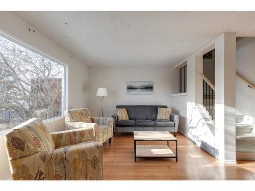 1015 Fonda Court Se, Calgary, AB - Indoor Photo Showing Living Room