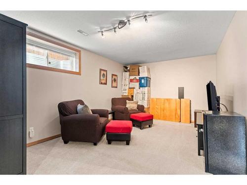 210 Saddlemont Boulevard Ne, Calgary, AB - Indoor