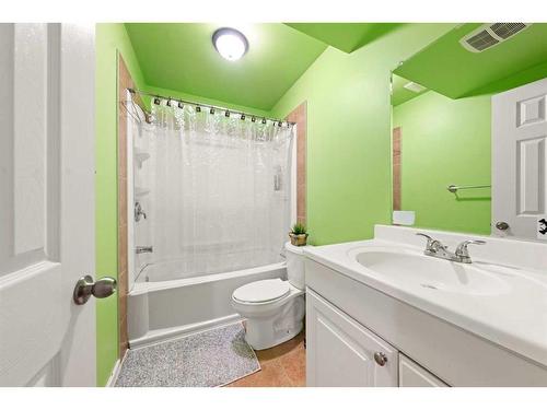 129 Cranford Drive Se, Calgary, AB - Indoor Photo Showing Bathroom