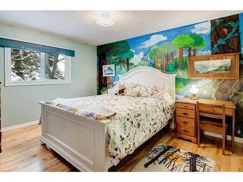 475 Rundlelawn Way Ne, Calgary, AB - Indoor Photo Showing Bedroom