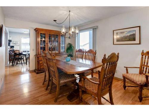 475 Rundlelawn Way Ne, Calgary, AB - Indoor Photo Showing Dining Room