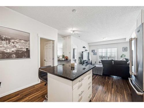 1402-99 Copperstone Park Se, Calgary, AB - Indoor Photo Showing Kitchen