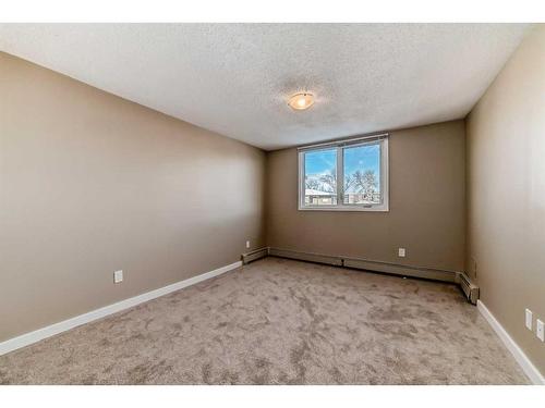 303-310 4 Avenue Ne, Calgary, AB - Indoor Photo Showing Other Room