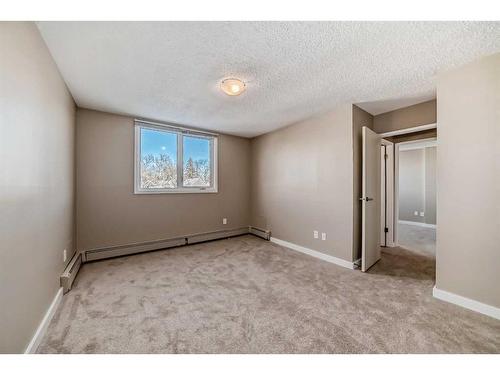 303-310 4 Avenue Ne, Calgary, AB - Indoor Photo Showing Other Room