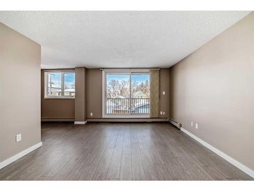 303-310 4 Avenue Ne, Calgary, AB - Indoor Photo Showing Other Room