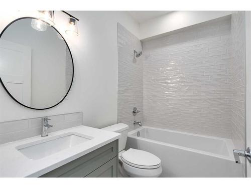 218 Red Tail Ridge Se, High River, AB - Indoor Photo Showing Bathroom