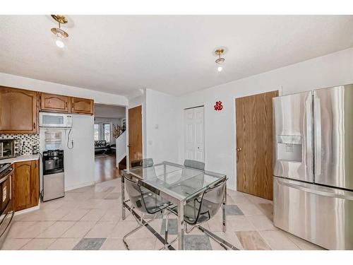 78 Hunterhorn Crescent Ne, Calgary, AB - Indoor Photo Showing Kitchen