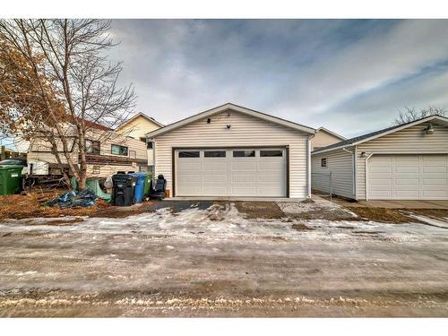 78 Hunterhorn Crescent Ne, Calgary, AB - Outdoor