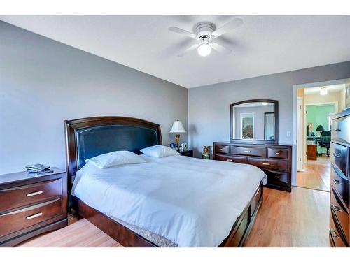 292 Riverview Close Se, Calgary, AB - Indoor Photo Showing Bedroom