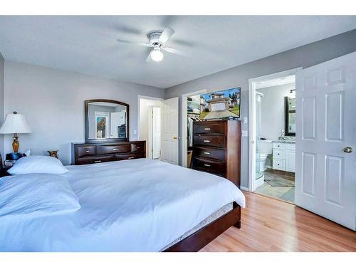 292 Riverview Close Se, Calgary, AB - Indoor Photo Showing Bedroom