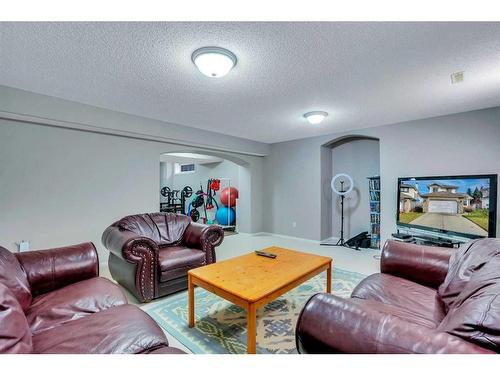 292 Riverview Close Se, Calgary, AB - Indoor Photo Showing Living Room