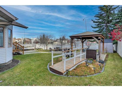 292 Riverview Close Se, Calgary, AB - Outdoor