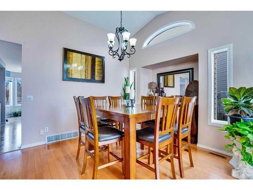 292 Riverview Close Se, Calgary, AB - Indoor Photo Showing Dining Room