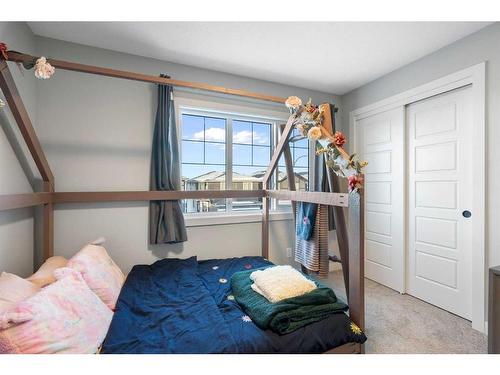 277 Ambleside Avenue Nw, Calgary, AB - Indoor Photo Showing Bedroom