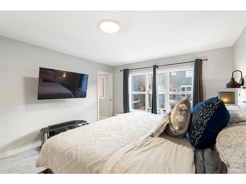 277 Ambleside Avenue Nw, Calgary, AB - Indoor Photo Showing Bedroom