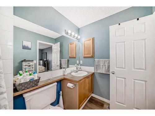 126 Hidden Creek Rise Nw, Calgary, AB - Indoor Photo Showing Bathroom