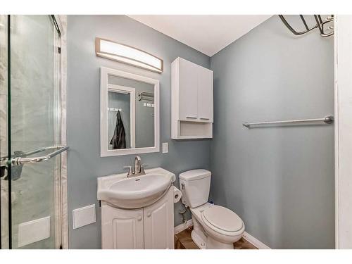 126 Hidden Creek Rise Nw, Calgary, AB - Indoor Photo Showing Bathroom